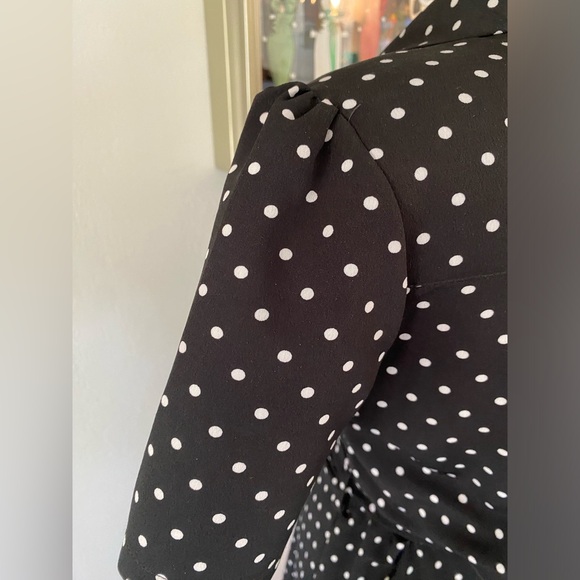 Pretty Retro 40s Shirt Dress in Black with White Polka Dots - Picture 9 of 11